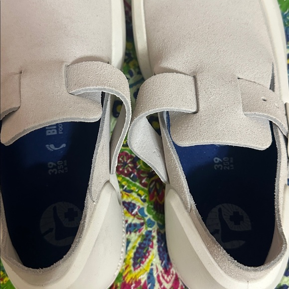 Birkenstock Reykjavik shoes in the Antique White colorway, - Picture 4 of 9